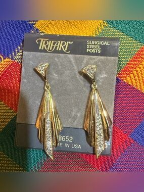 Vintage Trifari Art Deco Gold Tone Earrings